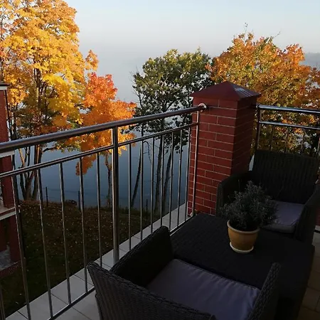 아파트 Apartament Z Widokiem Na Jezioro 올레코
